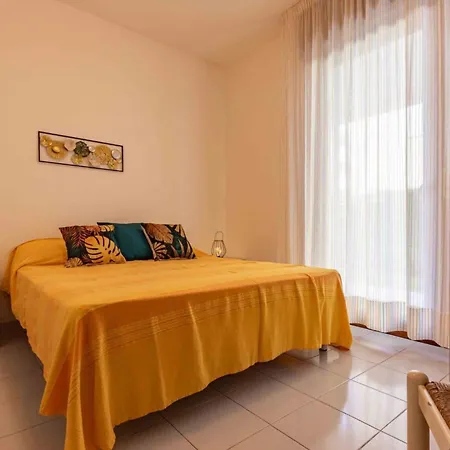 Welcoming Flat With Private Garden-beahost Bibione