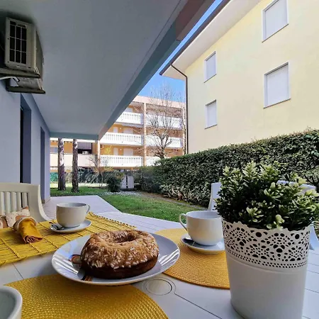 Apartman Welcoming Flat With Private Garden-beahost