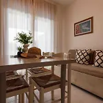 Welcoming Flat With Private Garden-beahost *