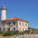 Welcoming Flat With Private Garden-beahost Apartment Bibione