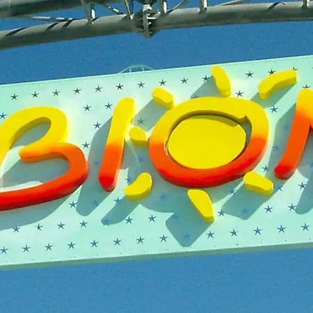 아파트 Welcoming Flat With Private Garden - Beahost