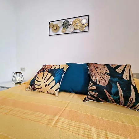 Διαμέρισμα Welcoming Flat With Private Garden-beahost