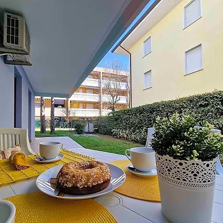Welcoming Flat Just A Short Walk From The Sea Διαμέρισμα *