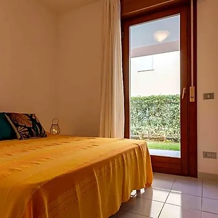 Welcoming Flat Just A Short Walk From The Sea