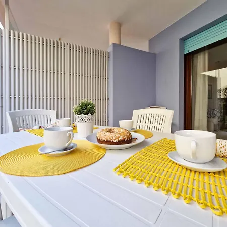 Apartamento Welcoming Flat Just A Short Walk From The Sea *