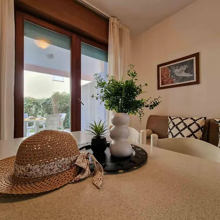 Welcoming Flat Just A Short Walk From The Sea *