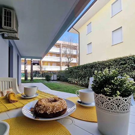 Welcoming Flat Just A Short Walk From The Sea *