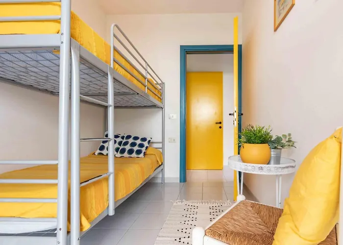 Διαμέρισμα Welcoming Flat With Private Garden-beahost