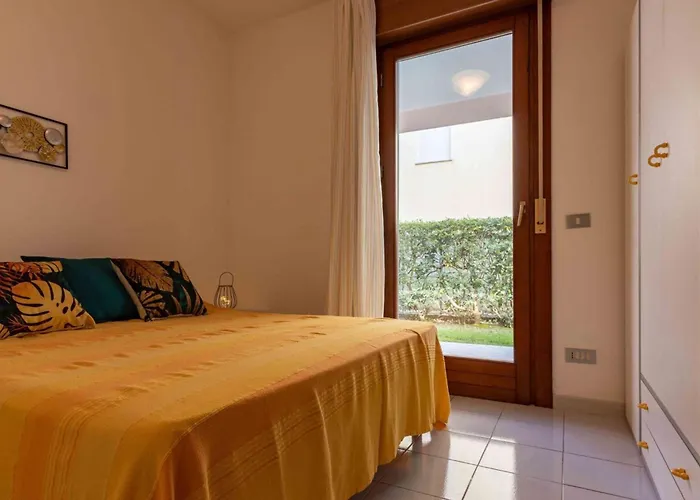 Διαμέρισμα Welcoming Flat With Private Garden-beahost Μπιμπιόνε