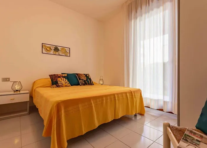 Welcoming Flat With Private Garden-beahost Bibione