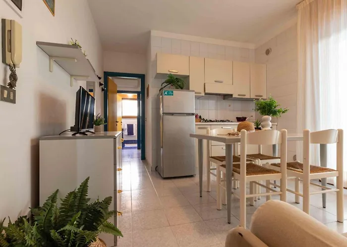 Welcoming Flat With Private Garden-beahost * Bibione