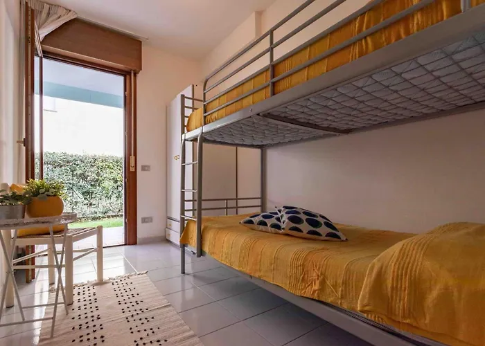Welcoming Flat With Private Garden-beahost Bibione